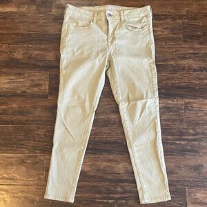 AE 10 Short Khaki Jeggings
